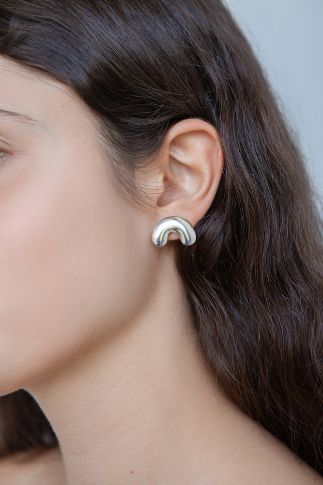 INFLATED CURVE EARRINGS